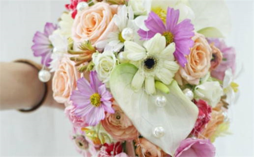 农历的黄道吉日查询_农历8月份的黄道吉日查询