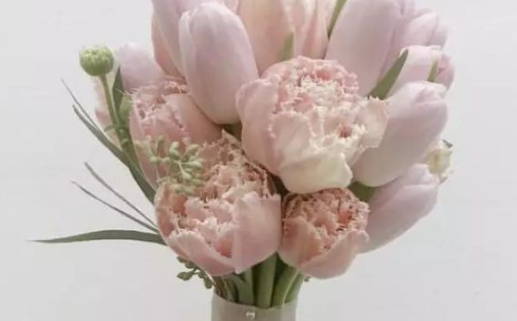 周易生辰八字解读婚姻运势与配对分析