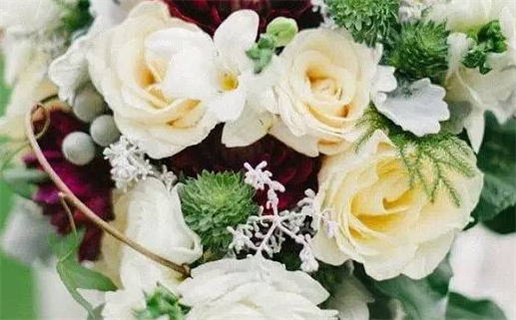 今天万年历2030年02月28日举办婚礼吉日,结婚好日子查询