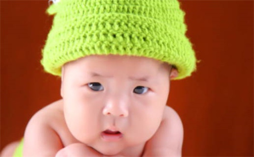 何姓女孩子取名