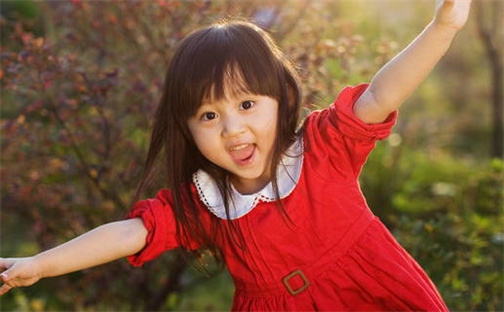 杨姓2026/06/05出生男宝宝起名全攻略：名字推荐与禁忌字分析