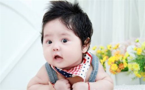 2026年05月11日出生的黄姓女孩子取名指南：吉祥好听的名字推荐